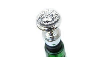 Classic Legacy Swarovski Crystals Bottle Stopper 