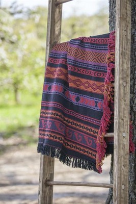 Manual Woodworkers and Weavers  Inc Navajo Red -50x60 Tap Throw 