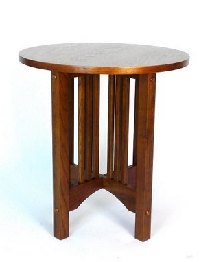Wayborn  Oak Round Table 