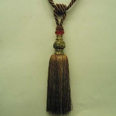 Kast Trim 35 Inch Tieback Treasure