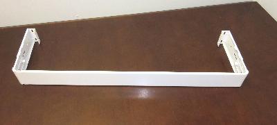 Kirsch 2.5 Inch Wide Valance Rod 86-150 In. White