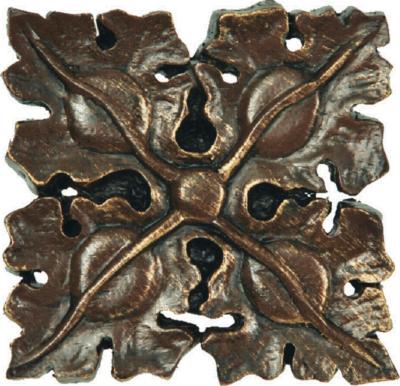 Finestra Square Filigree Holdback Shown in Old World Gold