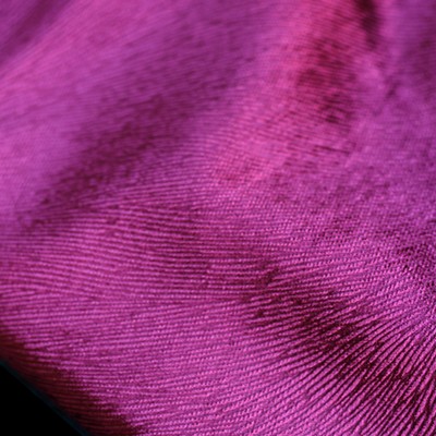 Novel PEYTON MAGENTA