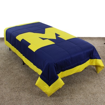 College Covers Michigan Wolverines Light Comforter - Panel / Panel - Full Michigan Wolverines
