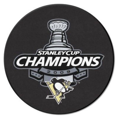 Fan Mats  LLC Pittsburgh Penguins Hockey Puck Rug - 27in. Diameter, 2009 NHL Stanley Cup Champions Black
