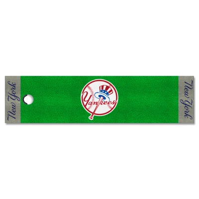 Fan Mats  LLC New York Yankees Putting Green Mat - 1.5ft. x 6ft. Green