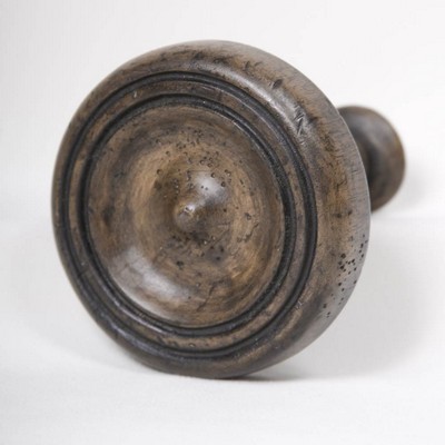 Kasmir Hardware Mezzo Holdback Walnut          