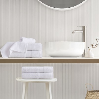 Olliix Plush Towel Set White