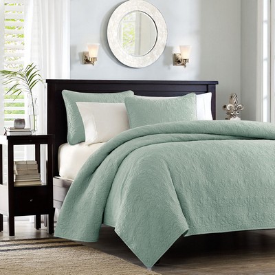 Olliix Quebec Reversible Quilt Set Seafoam