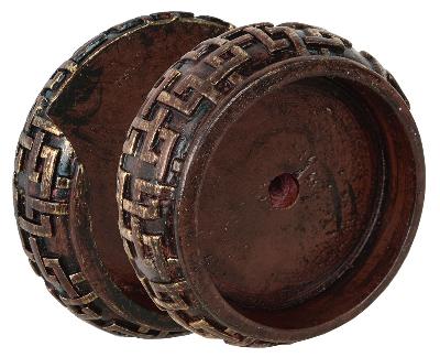 Finestra Square Lattice Inside Mount Shown in Chinoisorie