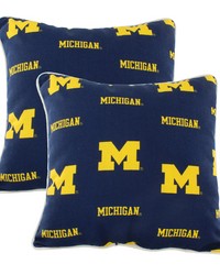 Michigan Wolverines Outdoor Decorative Pillow Pair  2 16 in  x 16 in  Pillows by   
