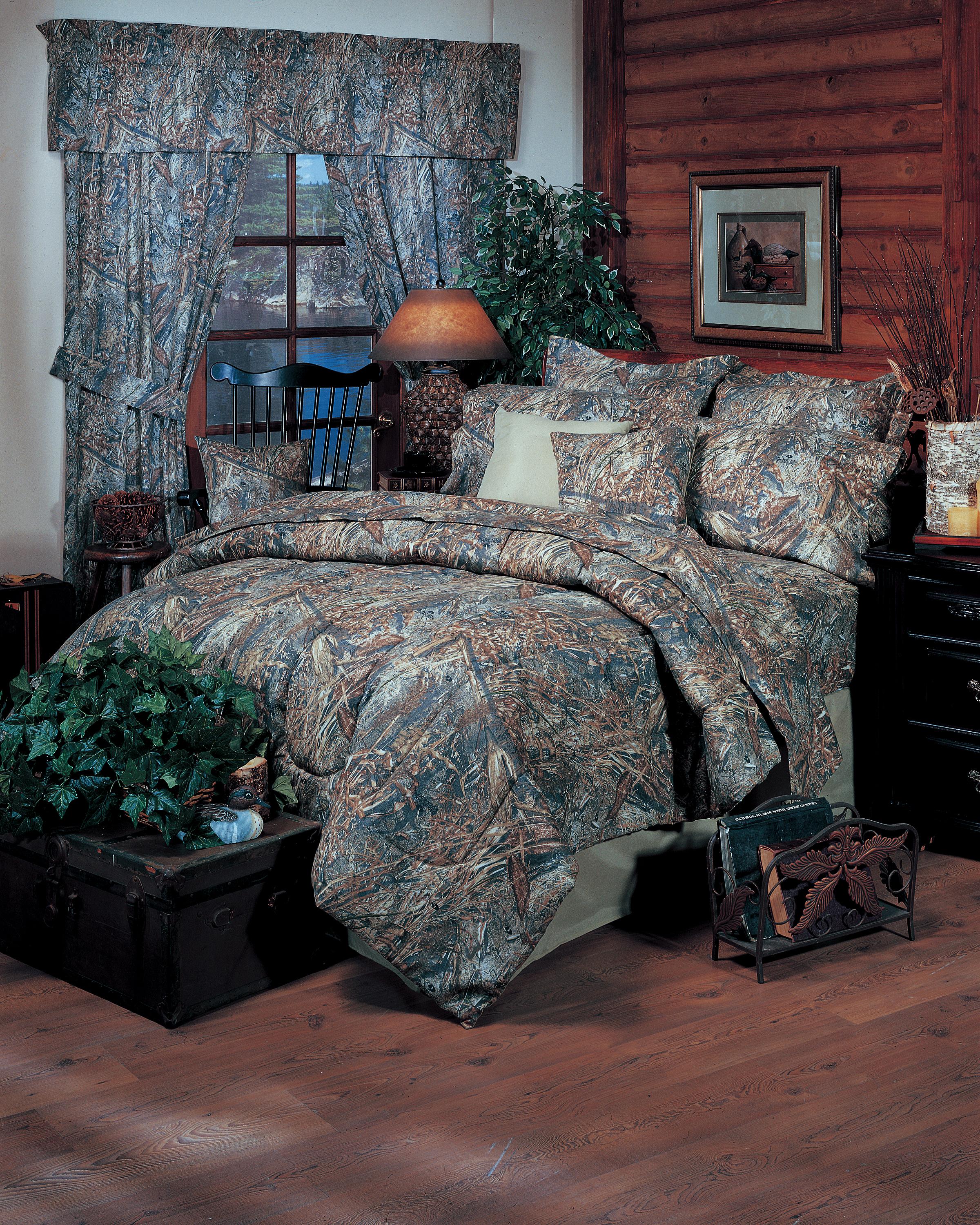 Duck Blind Comforter Set Bedding