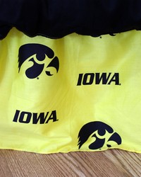 Iowa Hawkeyes Printed Dust Ruffle  Twin by   