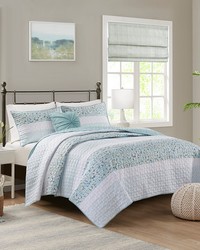 Caralie Aqua 4 Piece Seersucker Quilt Set with Throw Pillow King by   
